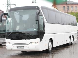 Zhong Tong LCK6127H Комплектация: — климат-контроль; — видеосистема; — медиа-проигрыватель; — горячая/холодная вода; — холодильник; — туалет; Количество посадочных мест в автобусе — 53.  IMG_4761 IMG_4747 IMG_4754 IMG_4777 2 IMG_4757 Neoplan Tourliner Наша компания располагает парком туристических автобусов повышенной комфортности марки «Neoplan Tourliner», в комплектацию которых входят: — климат-контроль; — видеосистема; — стереосистема; — CD-проигрыватель; — кофеварка; — туалет. Количество посадочных мест