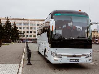 Пассажирский автобус с 51 посадочным местом