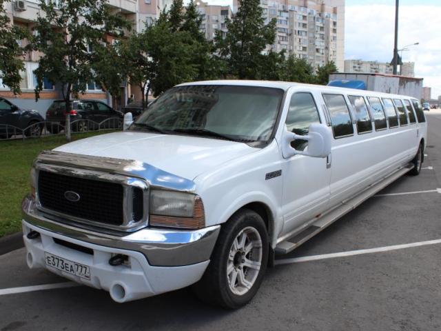 Лимузин FORD Excursion 2000г. 30-местный