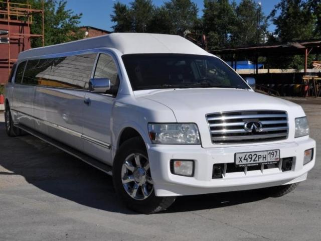 Лимузин INFINITI QX56 с высокой крышей 2005г. 20-местный
