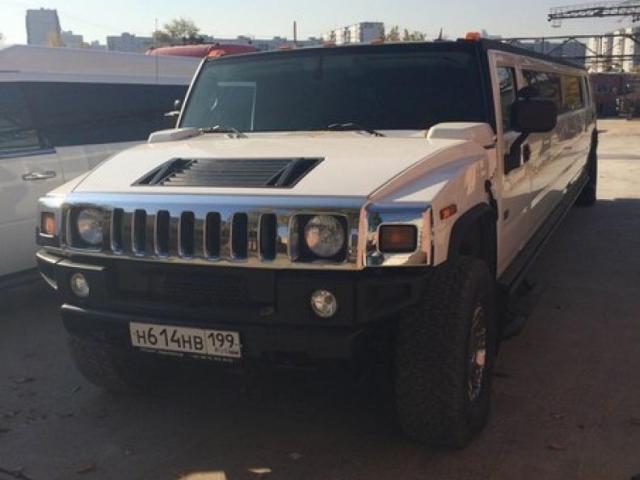 Лимузин HUMMER H2 2005г. 24-местный