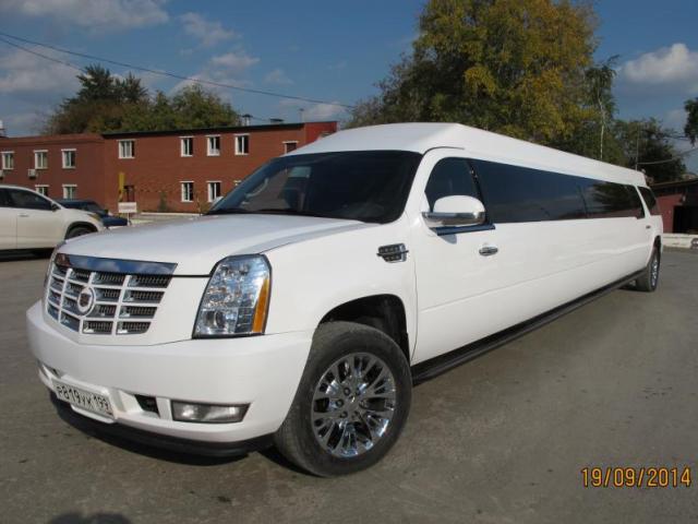Лимузин CADILLAC Escalade 2006г. 22-местный
