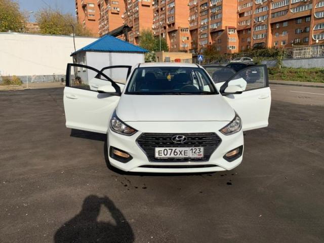Автомобиль HYUNDAI Solaris 2019г. 5-местный