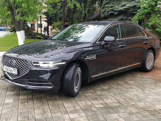 Автомобиль GENESIS G90 2022г. 4-местный