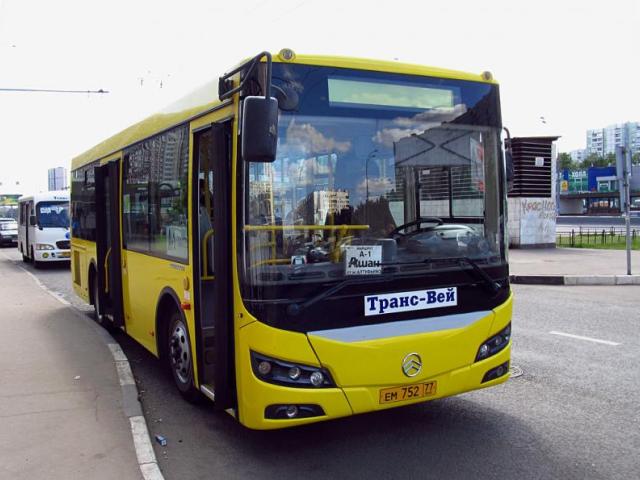 Автобус GOLDEN DRAGON XLM 6845 2011г. 22-местный