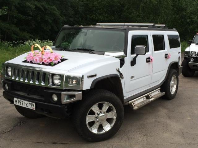 Автомобиль HUMMER H2 2003г. 5-местный