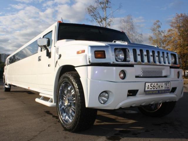 Лимузин HUMMER H2 2002г. 22-местный
