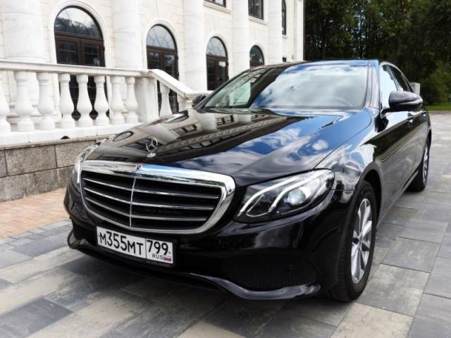 Автомобиль MERCEDES-BENZ E-klasse 2018г. 4-местный