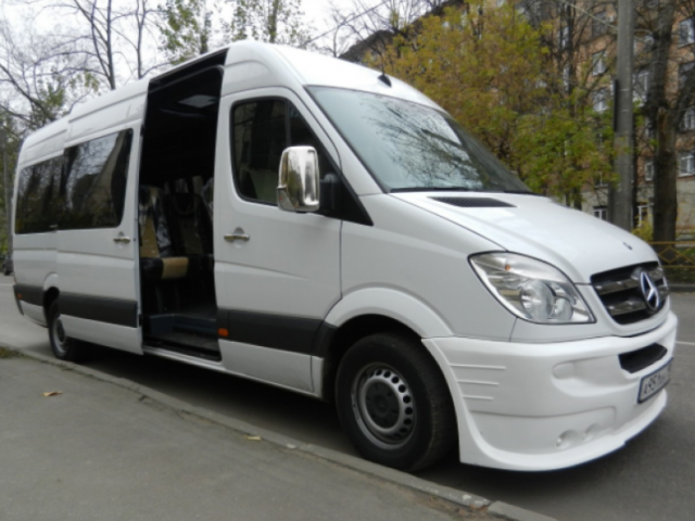 Микроавтобус MERCEDES-BENZ Sprinter D-515CDI 2011г. 17-местный