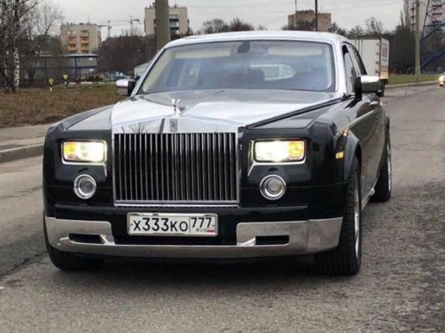 Автомобиль ROLLS-ROYCE Phantom 2006г. 3-местный