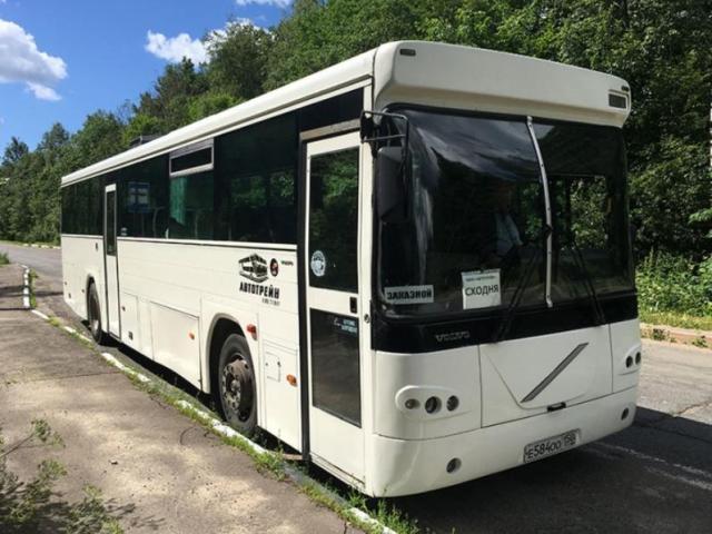 Автобус VOLVO 2004г. 49-местный