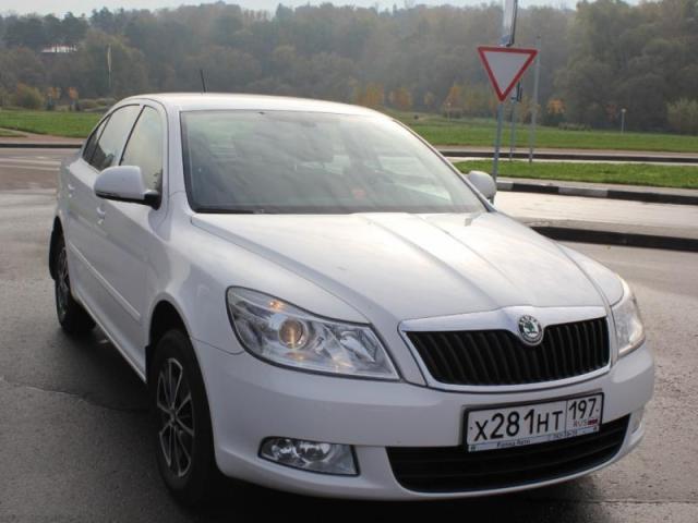 Автомобиль SKODA Octavia 2011г. 3-местный