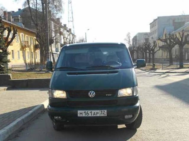 Минивэн VOLKSWAGEN Caravelle 2000г. 7-местный