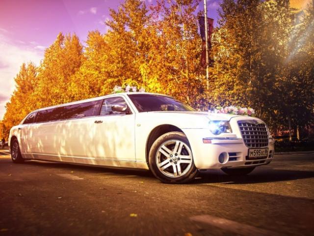 Лимузин Chryisler 300C