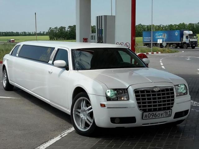 Лимузин CHRYSLER 300c 2006г. 10-местный