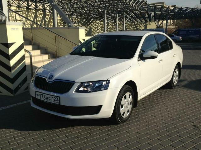Автомобиль SKODA Octavia 2013г. 4-местный