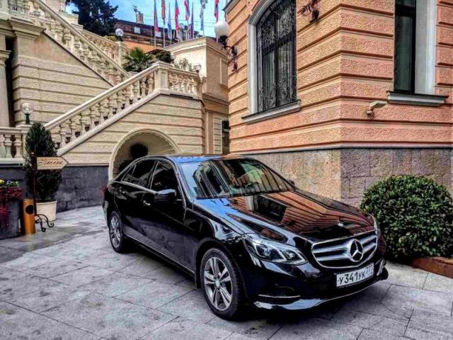 Автомобиль MERCEDES-BENZ E class W212 2013г. 4-местный