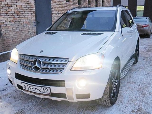 Автомобиль MERCEDES-BENZ ML 2006г. 4-местный