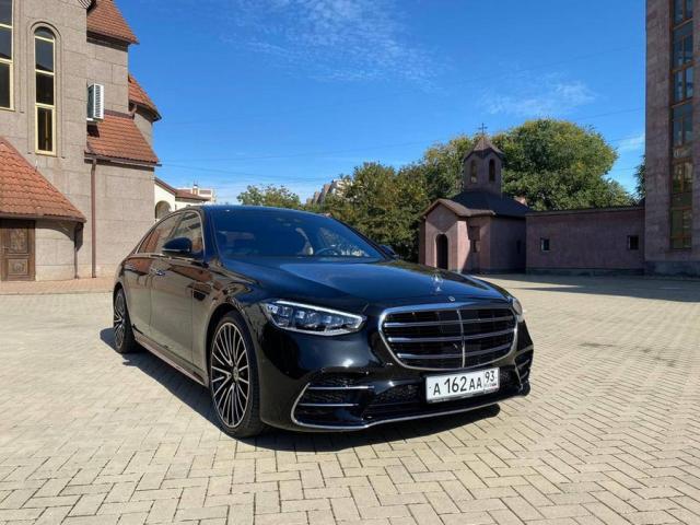 Аренда авто с водителем MERCEDES S223