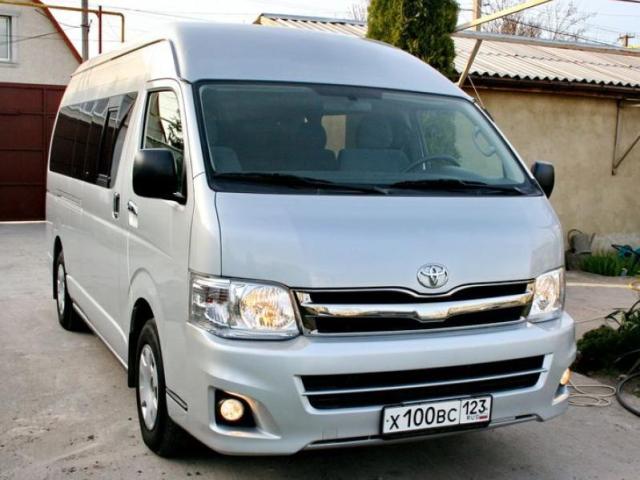 Микроавтобус TOYOTA Хайс 2011г. 11-местный