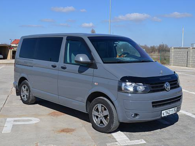 Микроавтобус VOLKSWAGEN Transporter 2010г. 8-местный